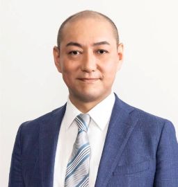 新名史典（しんみょう　ふみのり）